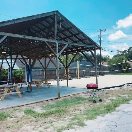 Retro Rainbow At Herb River-Highlighter Hideaway #5 Savannah Exterior photo