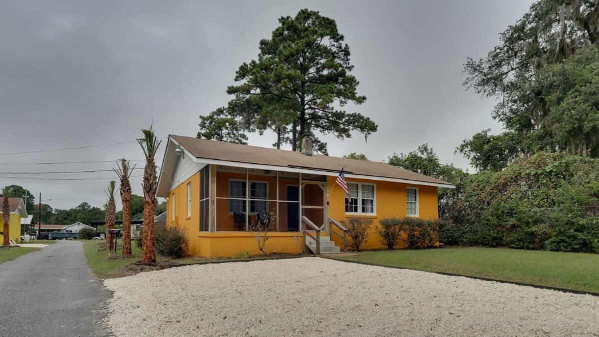 Retro Rainbow At Herb River-highlighter Hideaway #5 Casa de Férias